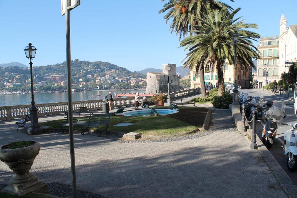 Hotel Villa Cristina Rapallo Exterior photo